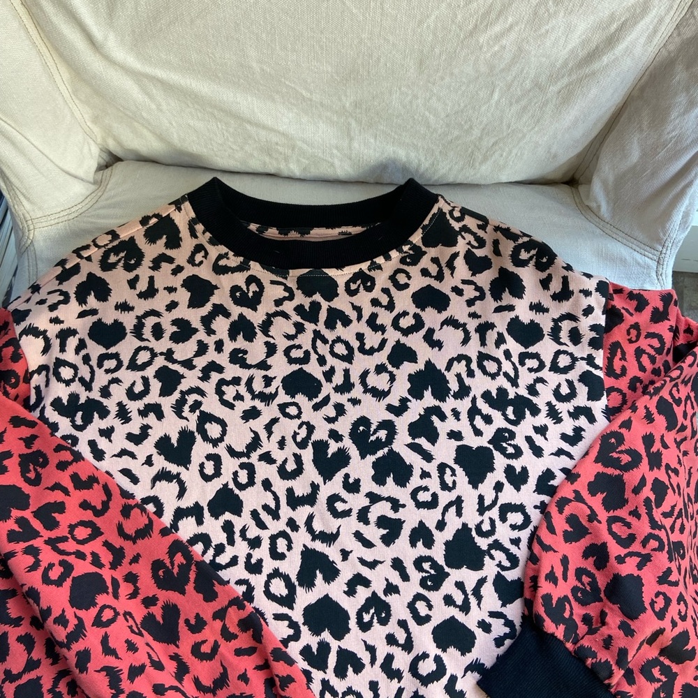 BEACH RIOT LEPOARD SWEATSHIRT.  Small  NWOT